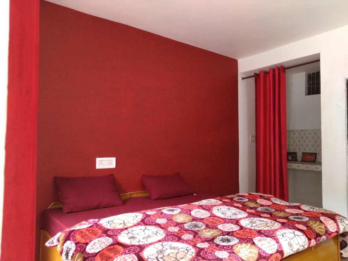 Mochila Youth Hostel Mcleod Ganj Дармсала Экстерьер фото